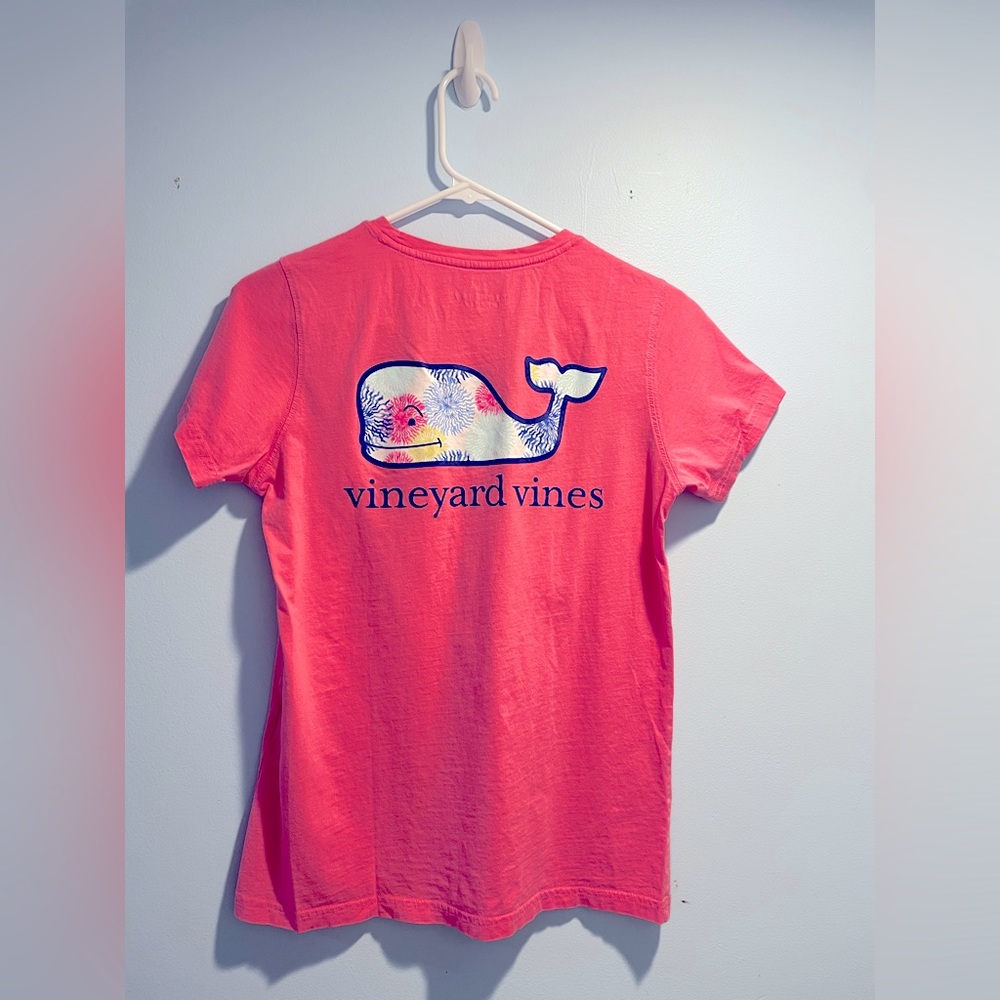 Vineyard Vines XS tee